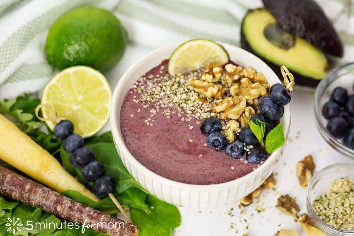 blueberry avocado smoothie bowl