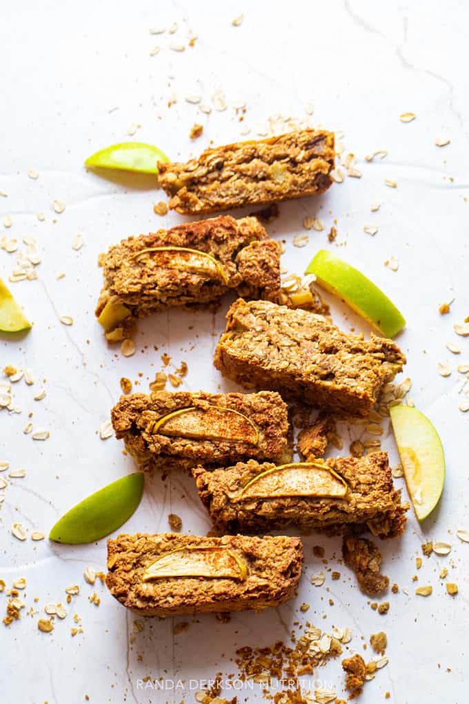 sliced apple oatmeal breakfast bars