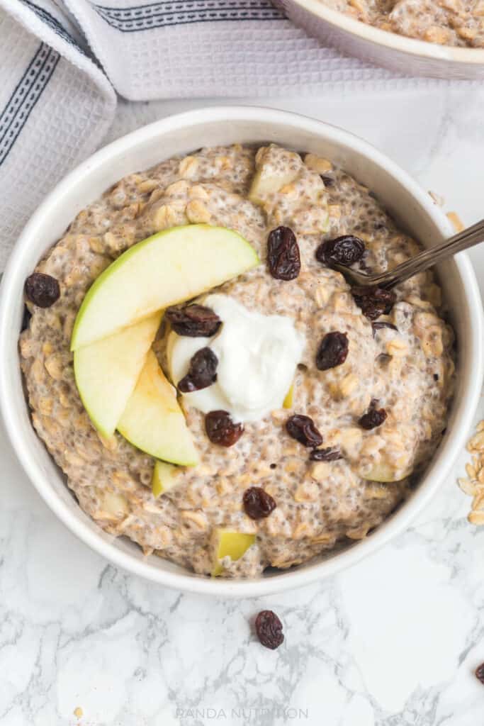 close up of apple cinnamon oats