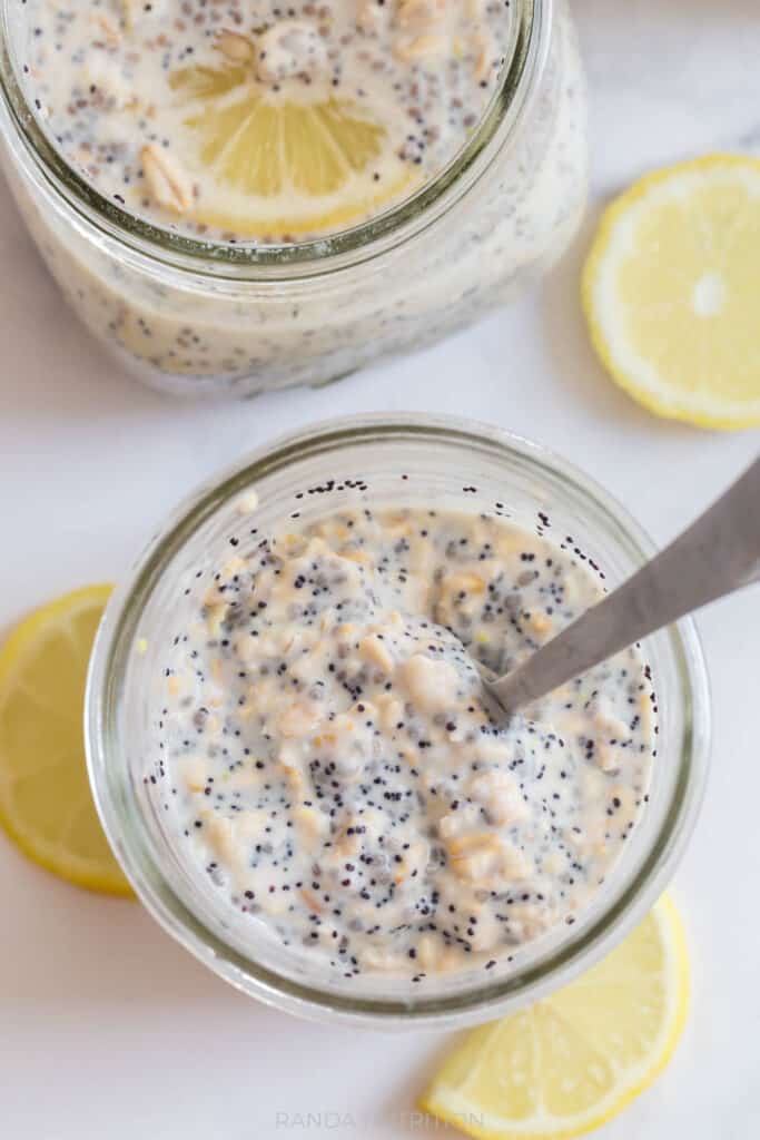 poppy seed and lemon overnight oats