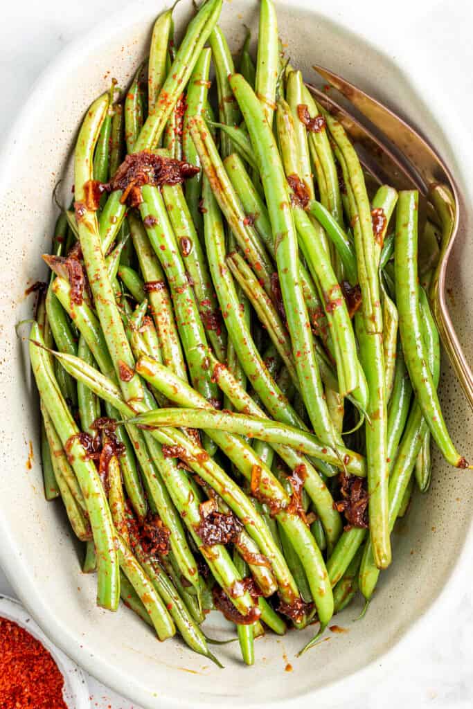 green beans with a sambal oelek sauce