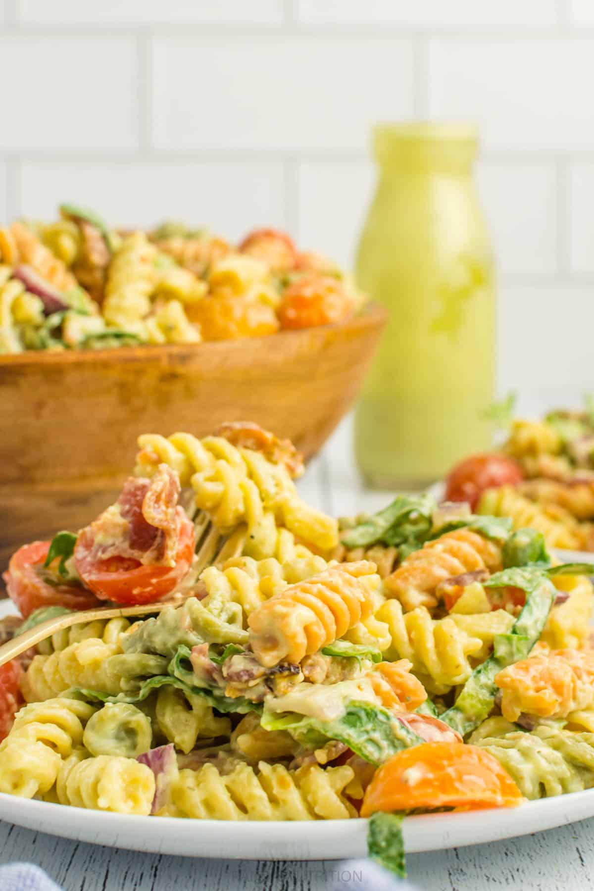 BLT Pasta Salad with Creamy Avocado Dressing | Randa Nutrition