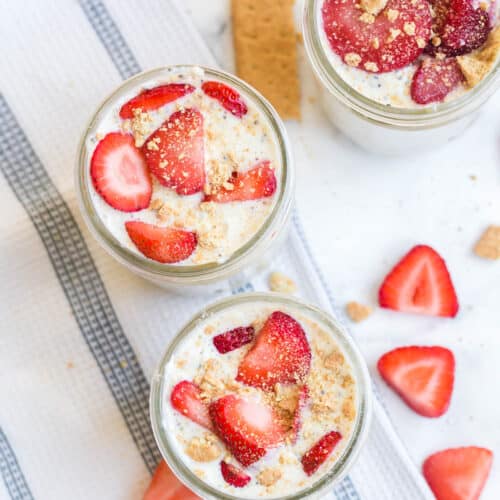 high protein strawberry cheesecake overnight oats