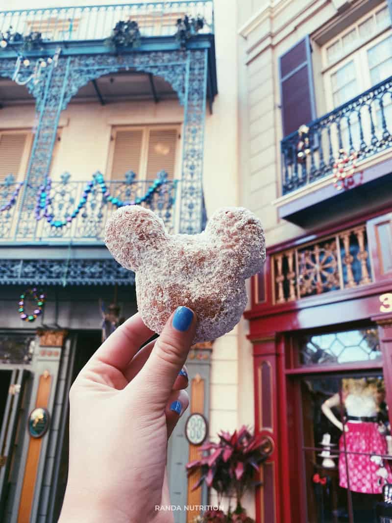 mickey beignet